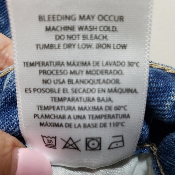 Hidden Distressed Frayed Holes Cropped Ankle Denim Blue Jeans Women S-26 NWT - Picture 11 of 11